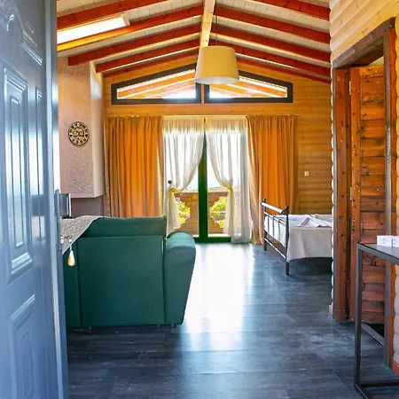 Aparthotel Ethereal Hilltop Suites