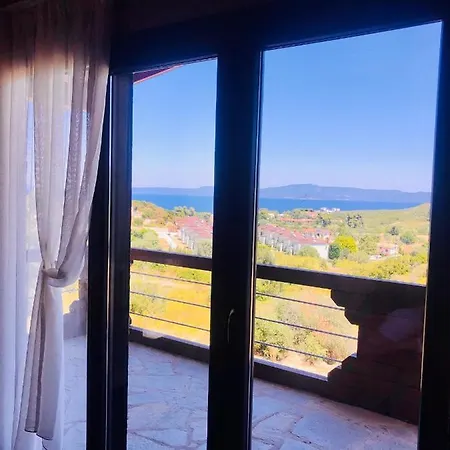 Ethereal Hilltop Suites Aparthotel