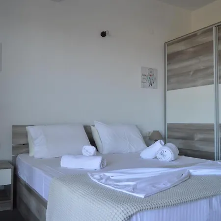 Ethereal Hilltop Suites Aparthotel