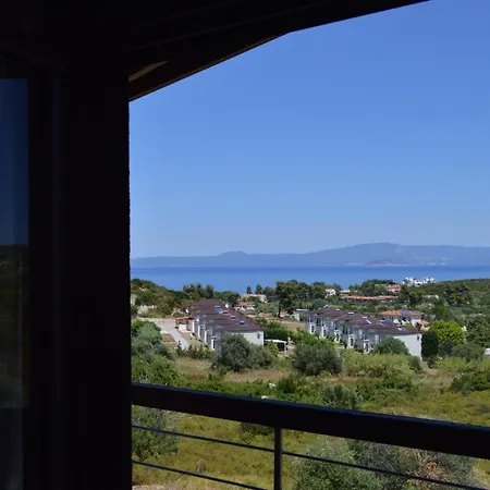 Aparthotel Ethereal Hilltop Suites