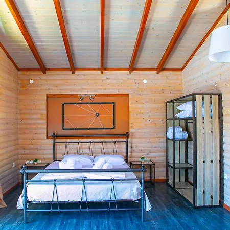 Ethereal Hilltop Suites Aparthotel